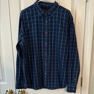UNTUCKit Blue Casual Button Down Shirt